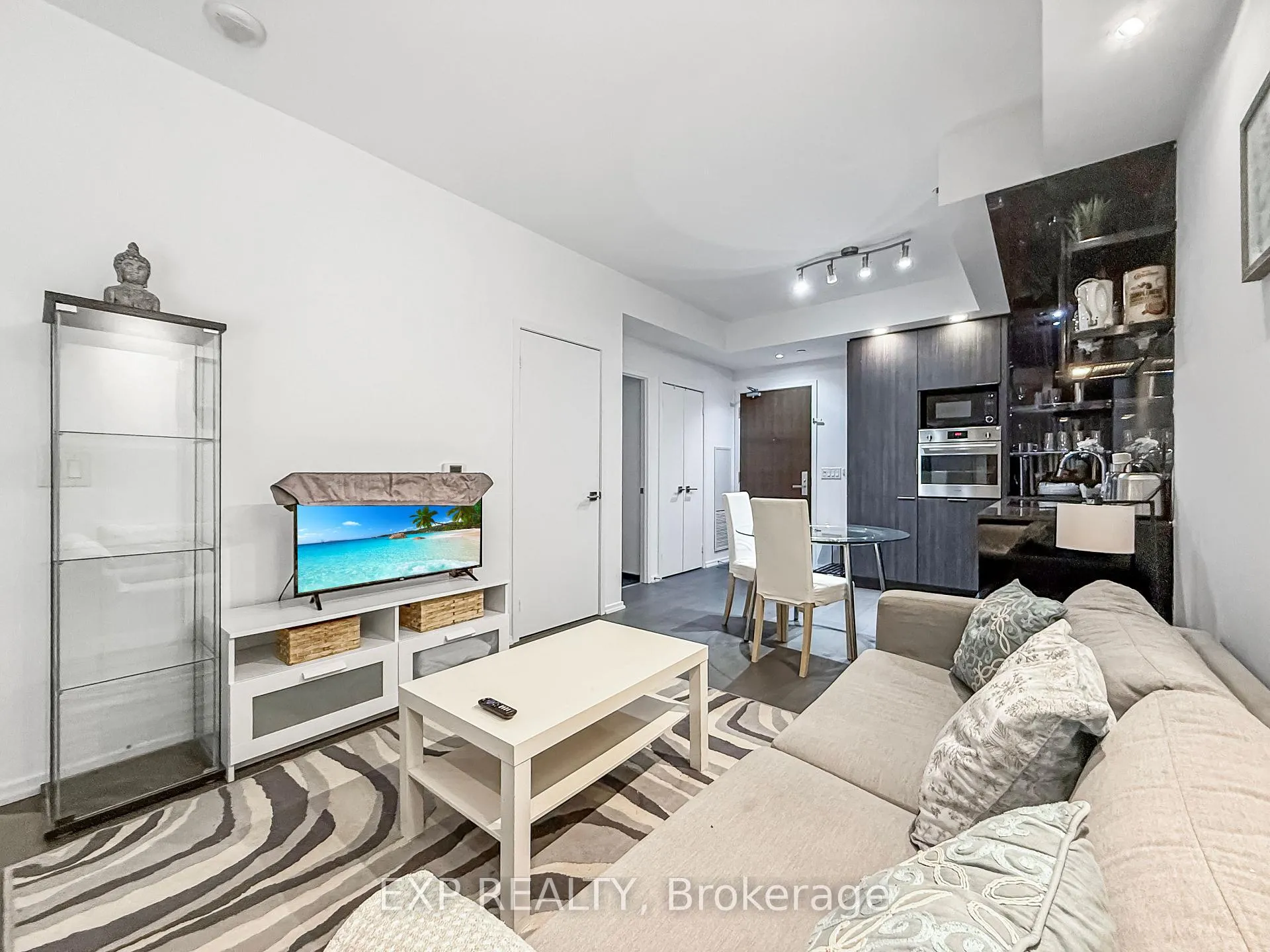Photo 12 of Unit 1410, 70 Temperance Street, Toronto, Bay Street Corridor — HOMEH