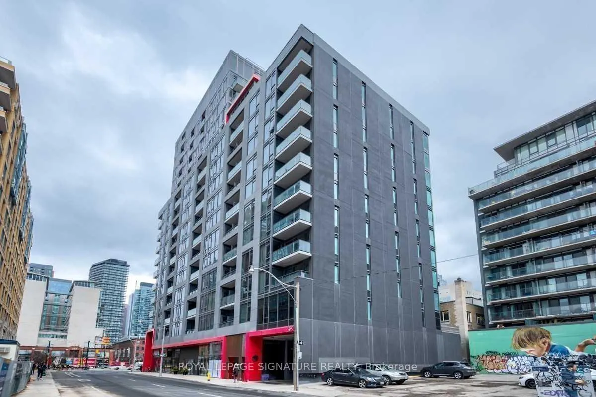 Front of Unit PH101, 435 Richmond Street W