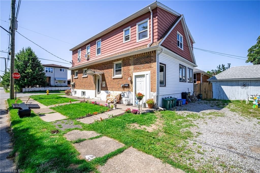 Photo 2 of 7 Bartlett Street, St. Catharines, Facer — HOMEH