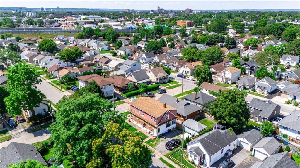 Photo 8 of 7 Bartlett Street, St. Catharines, Facer — HOMEH