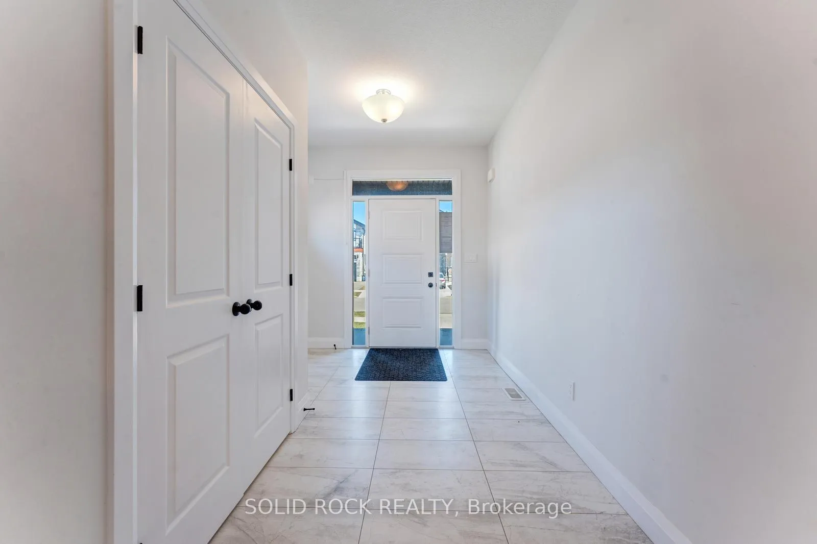 Photo 5 of 629 Doonwoods Crescent, Kitchener — HOMEH