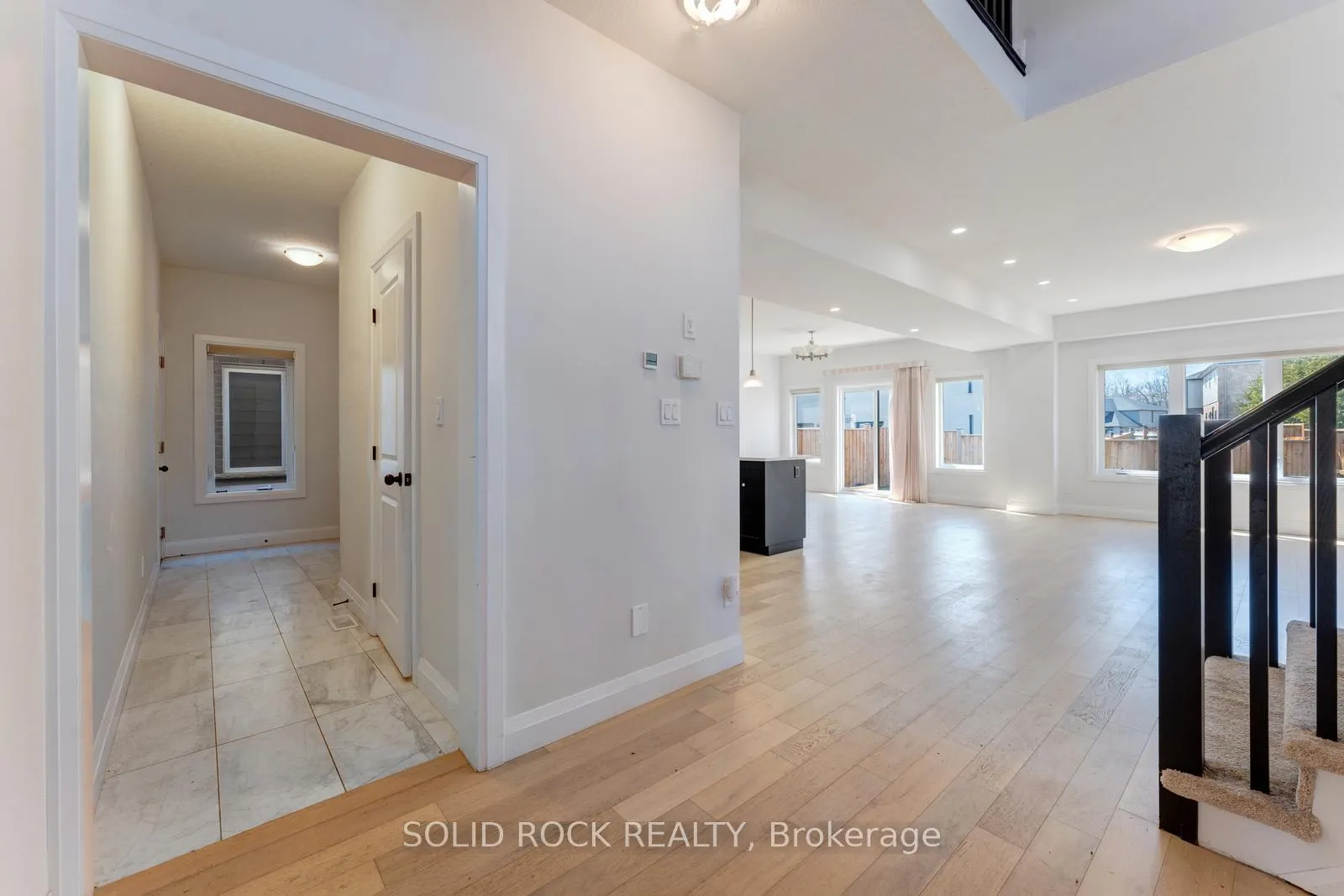 Photo 6 of 629 Doonwoods Crescent, Kitchener — HOMEH