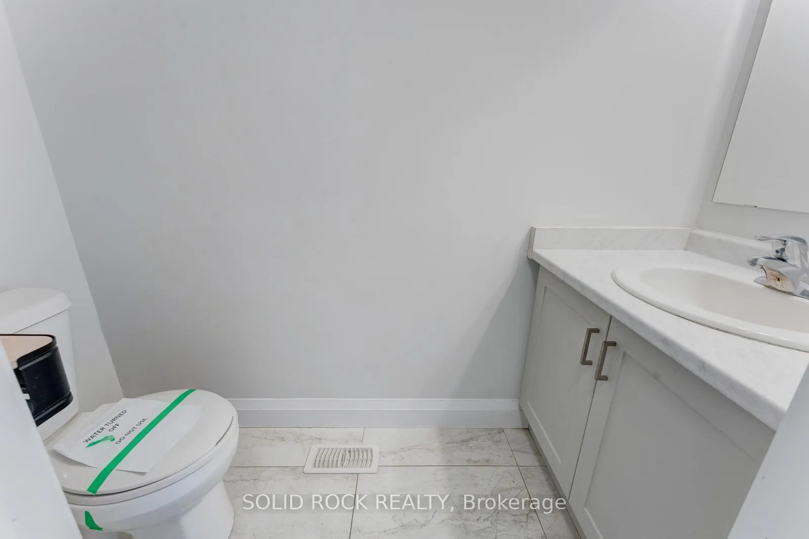 Photo 8 of 629 Doonwoods Crescent, Kitchener — HOMEH