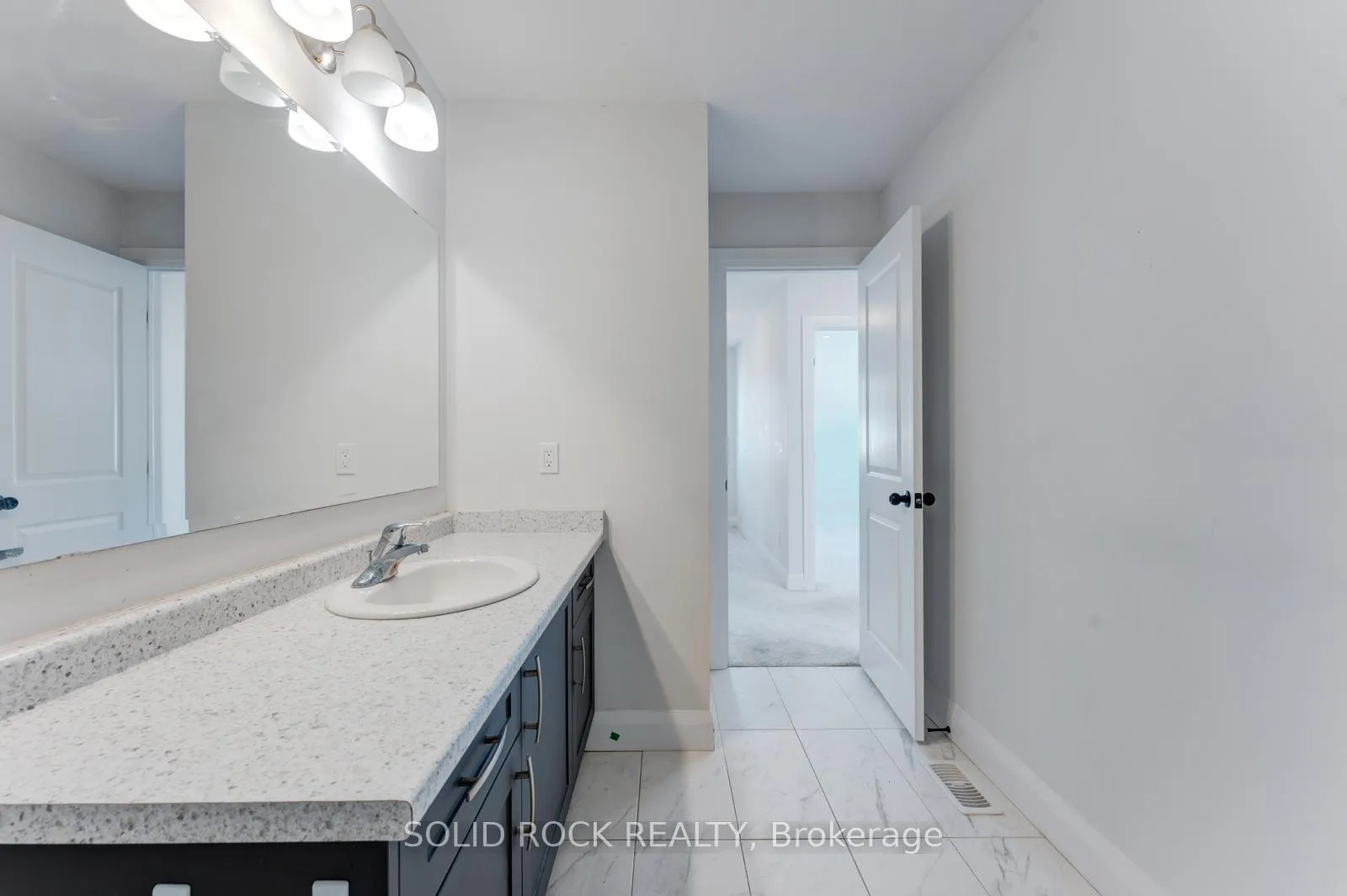 Photo 28 of 629 Doonwoods Crescent, Kitchener — HOMEH