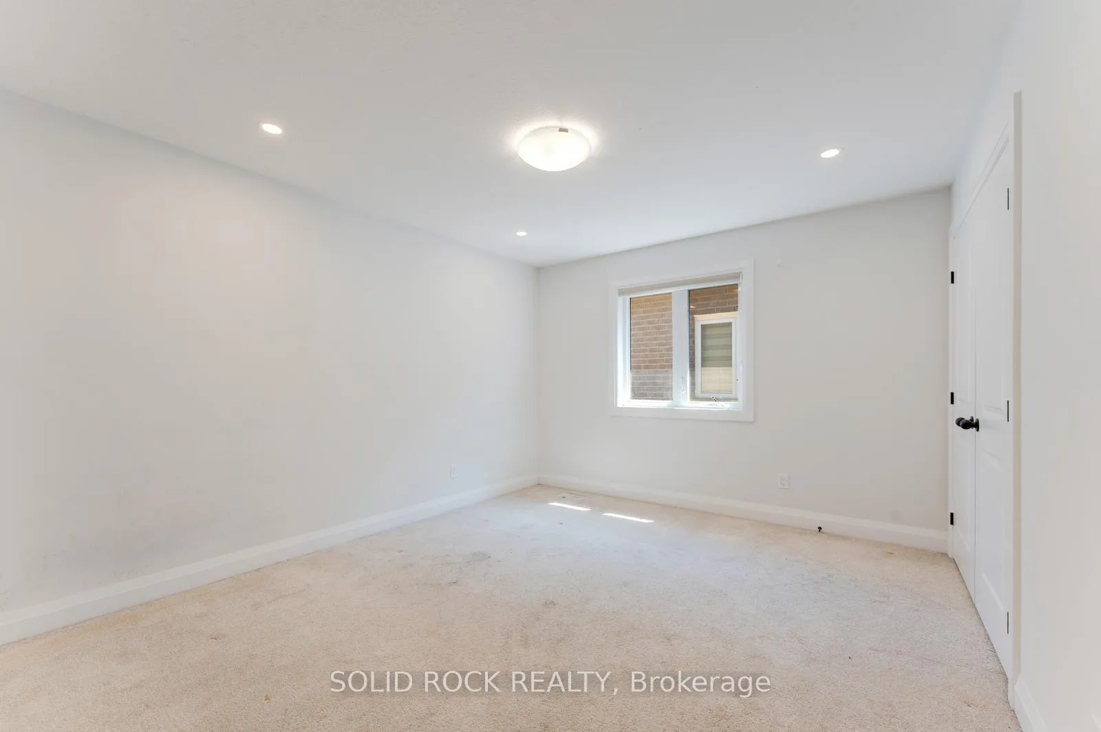 Photo 32 of 629 Doonwoods Crescent, Kitchener — HOMEH