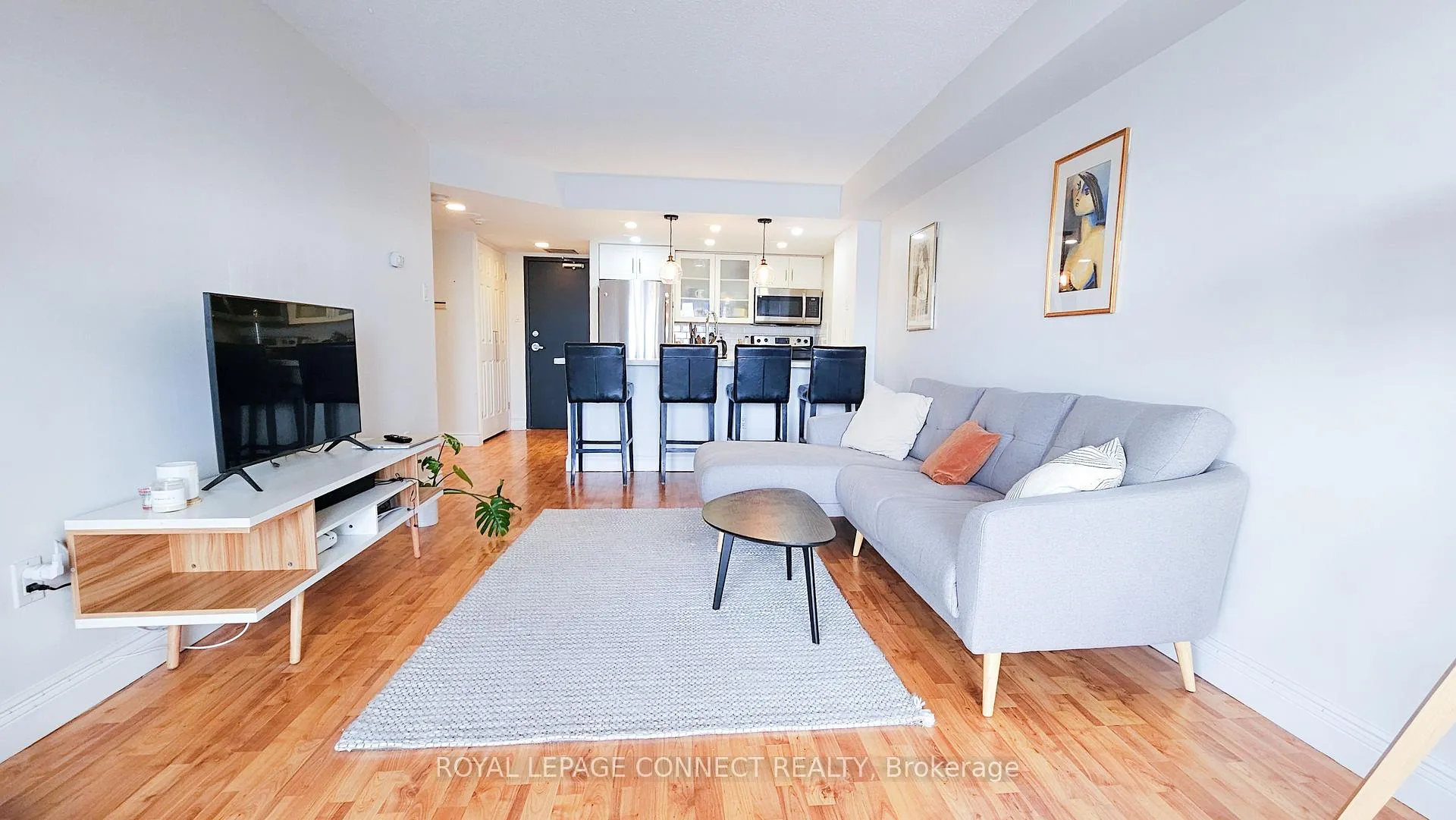 Photo 10 of Unit 1712, 705 King Street W, Toronto, Niagara — HOMEH
