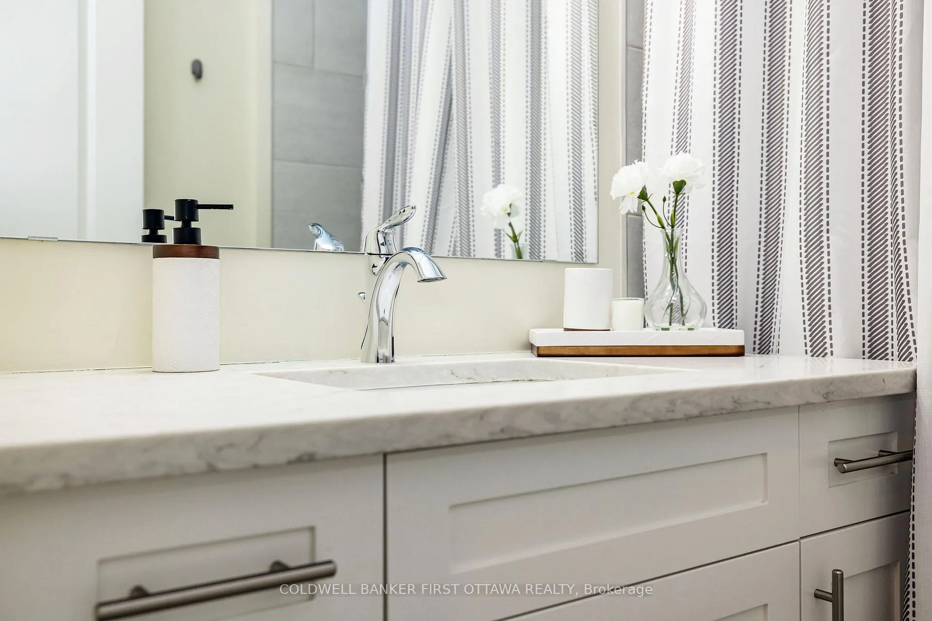 Photo 37 of 211 Purchase Crescent, Ottawa, Stittsville (South) — HOMEH