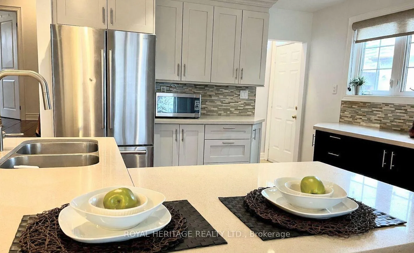Photo 4 of 1398 Fordon Avenue, Pickering, Bay Ridges — HOMEH