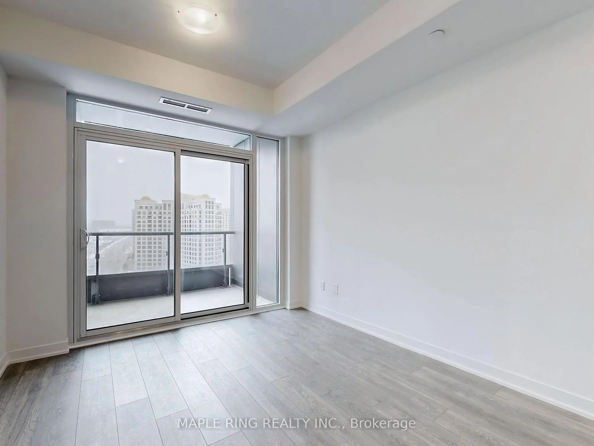 Photo 8 of Unit 1125, 498 Caldari Road, Vaughan, Concord — HOMEH