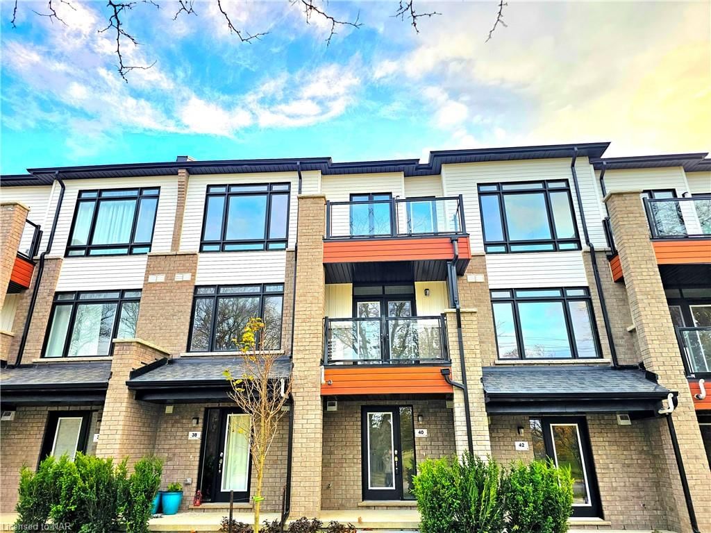 Photo 2 of 40 Sidney Rose Common, St. Catharines, Glendale/Glenridge — HOMEH