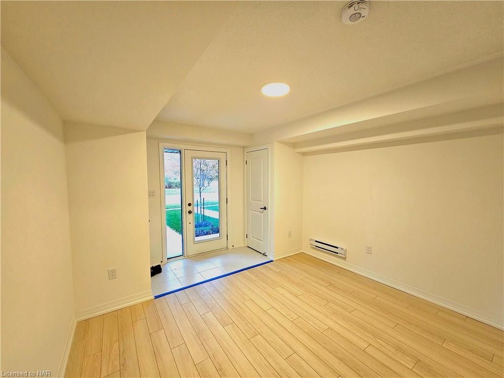 Photo 3 of 40 Sidney Rose Common, St. Catharines, Glendale/Glenridge — HOMEH