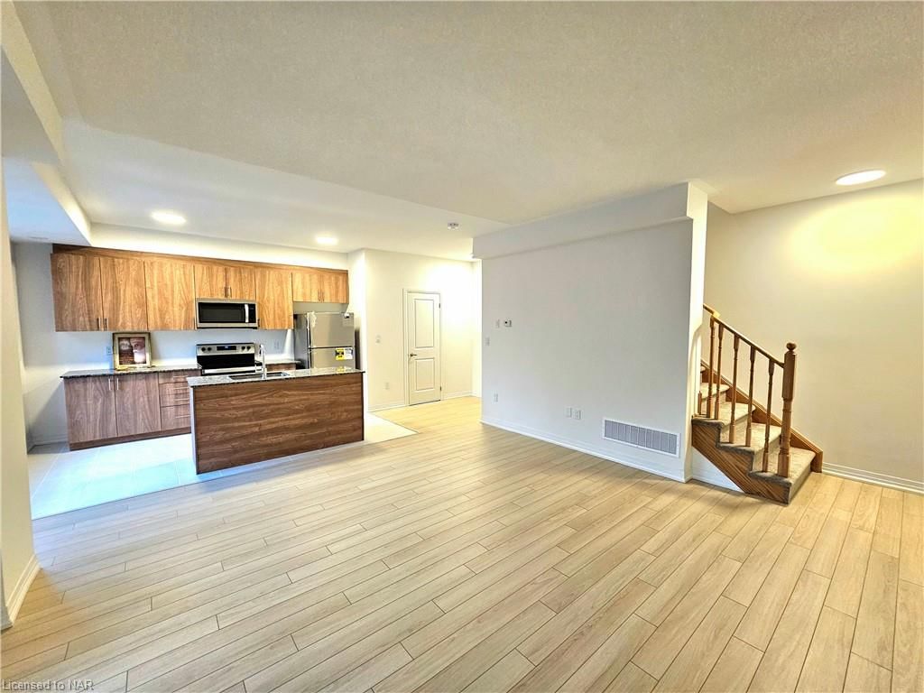 Photo 7 of 40 Sidney Rose Common, St. Catharines, Glendale/Glenridge — HOMEH
