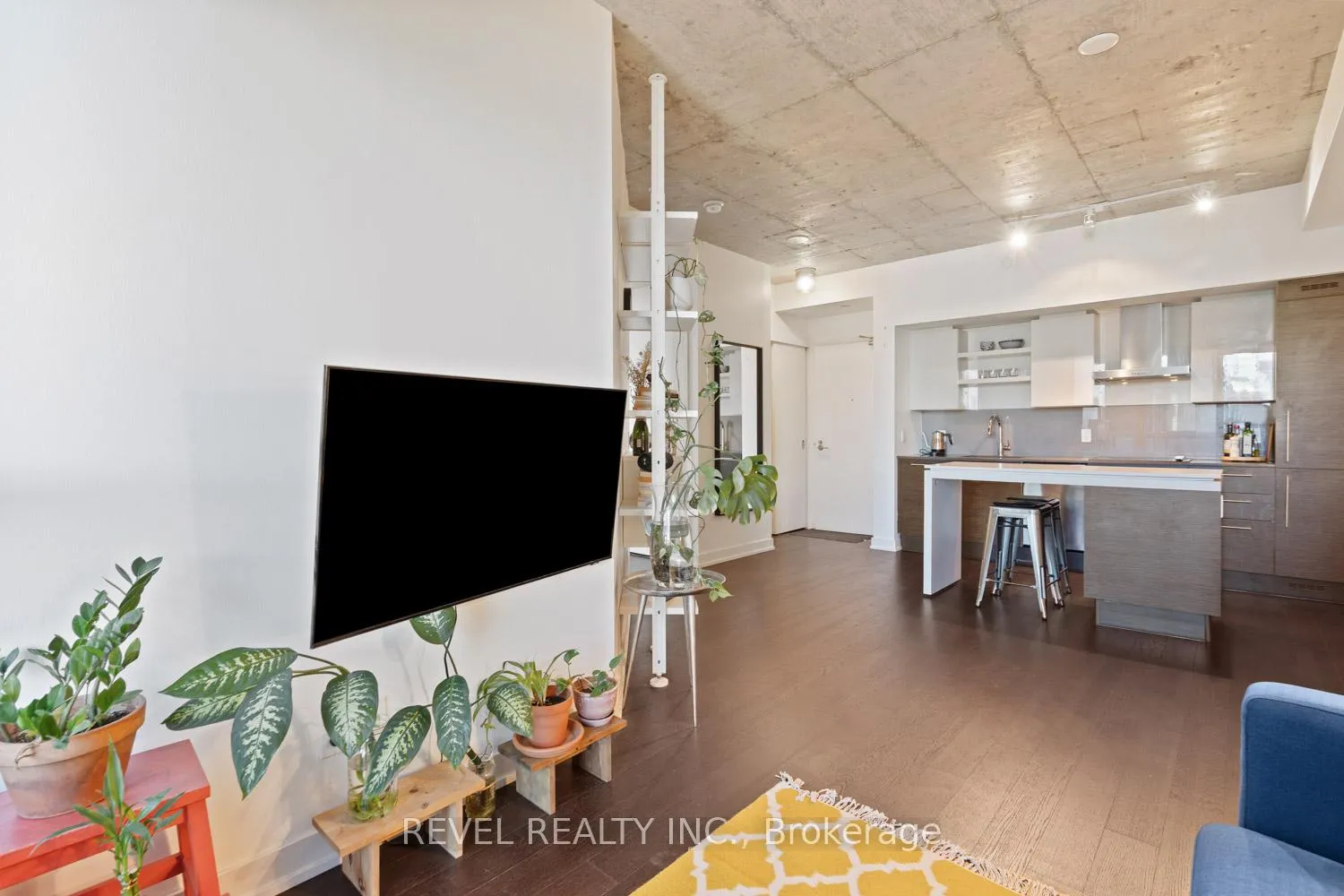 Photo 5 of Unit 609, 1030 King Street W, Toronto, Niagara — HOMEH
