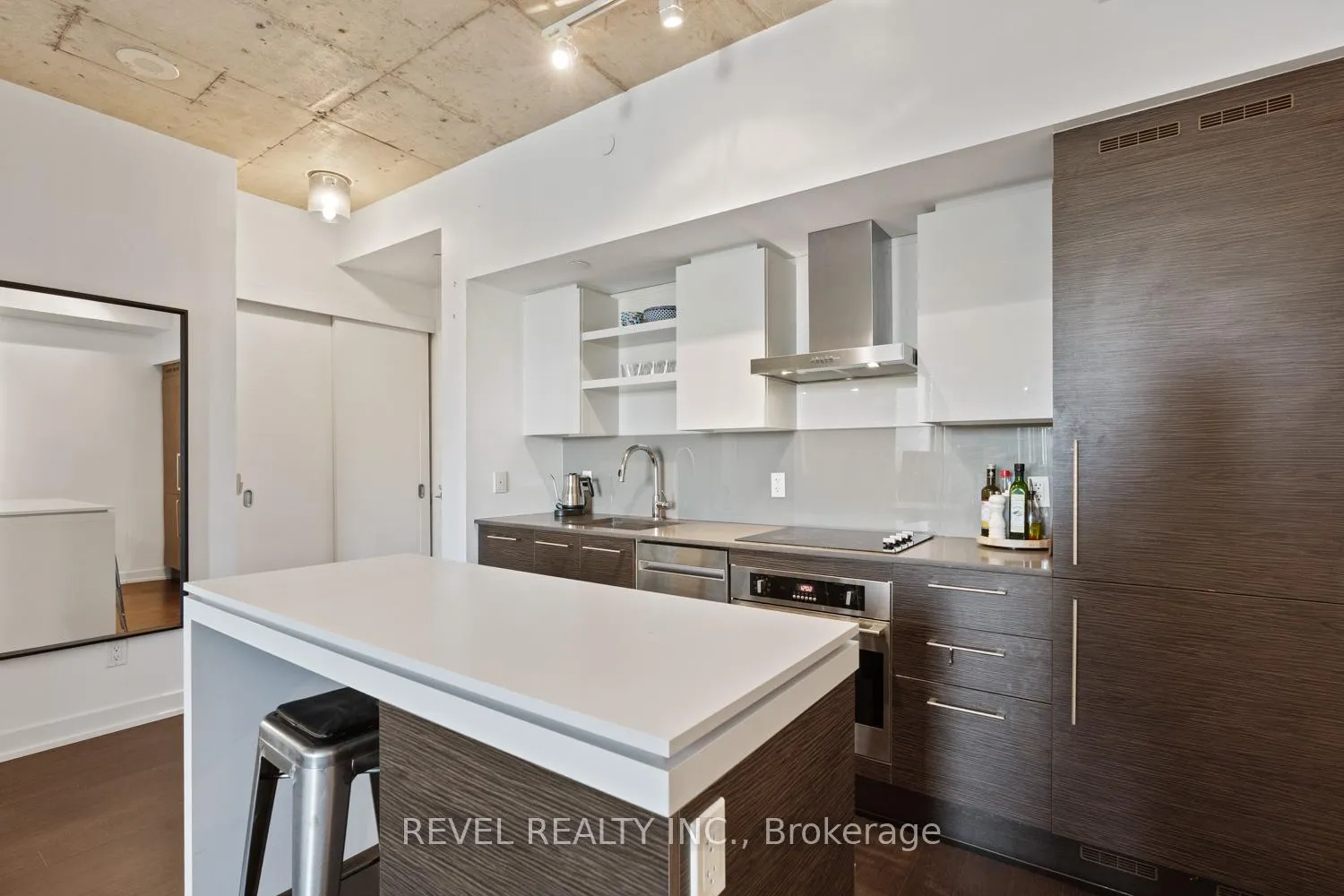 Photo 9 of Unit 609, 1030 King Street W, Toronto, Niagara — HOMEH