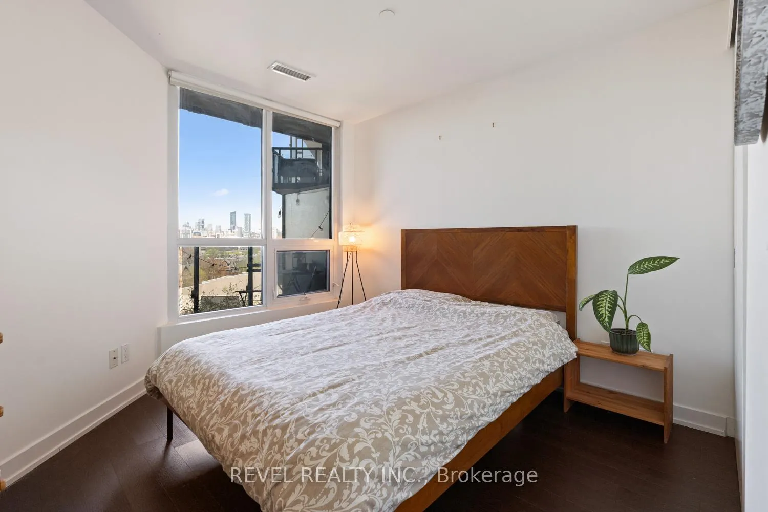 Photo 11 of Unit 609, 1030 King Street W, Toronto, Niagara — HOMEH