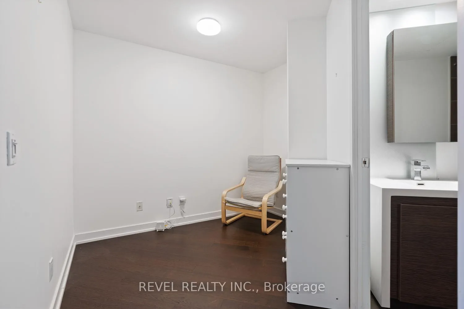 Photo 14 of Unit 609, 1030 King Street W, Toronto, Niagara — HOMEH