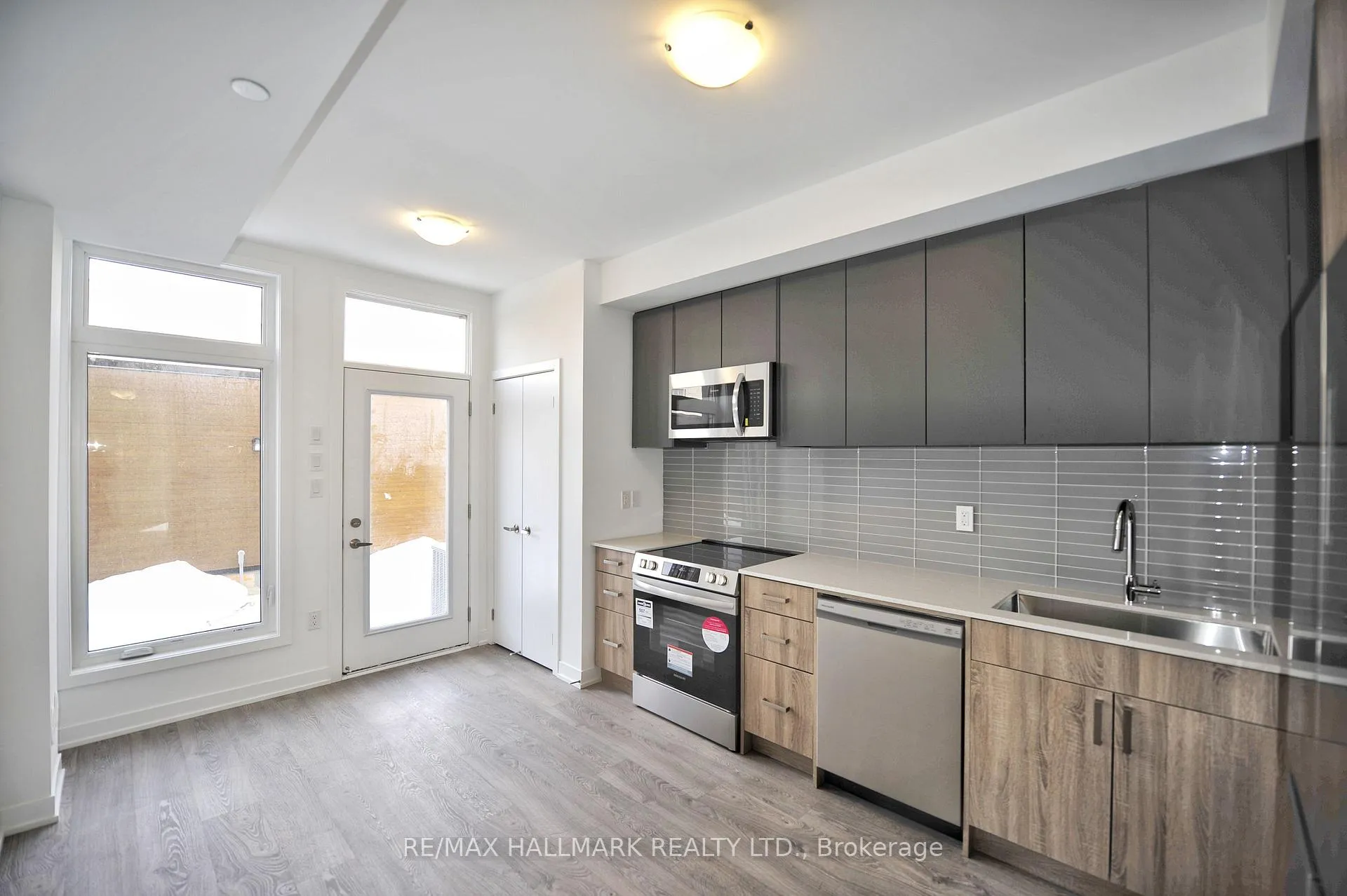 Photo 3 of 56 Turtle Island Road, Toronto, Englemount-Lawrence — HOMEH