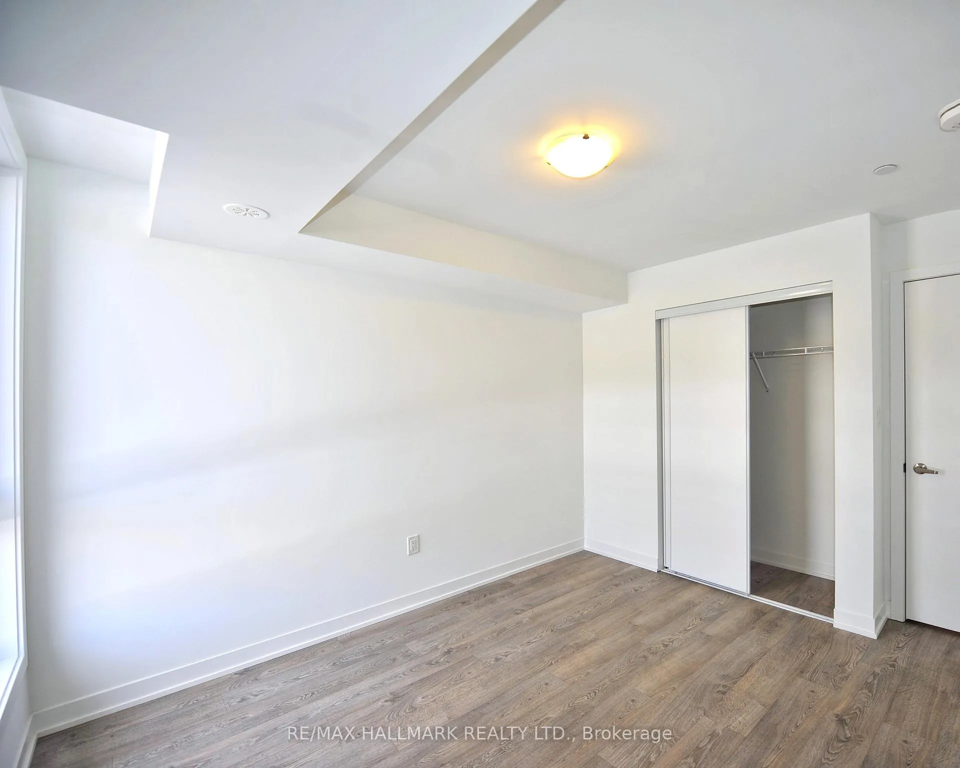 Photo 5 of 56 Turtle Island Road, Toronto, Englemount-Lawrence — HOMEH
