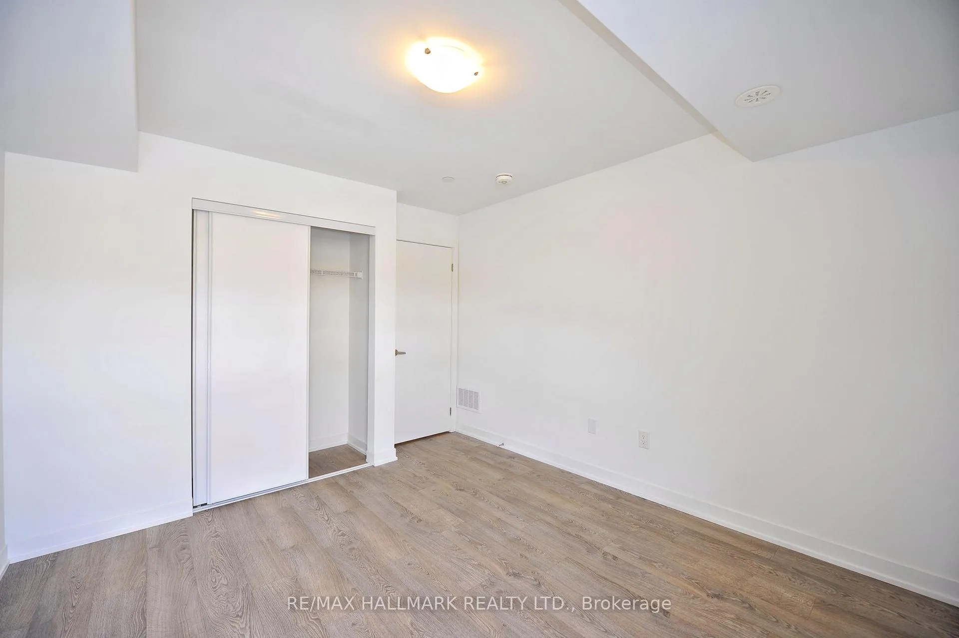 Photo 6 of 56 Turtle Island Road, Toronto, Englemount-Lawrence — HOMEH