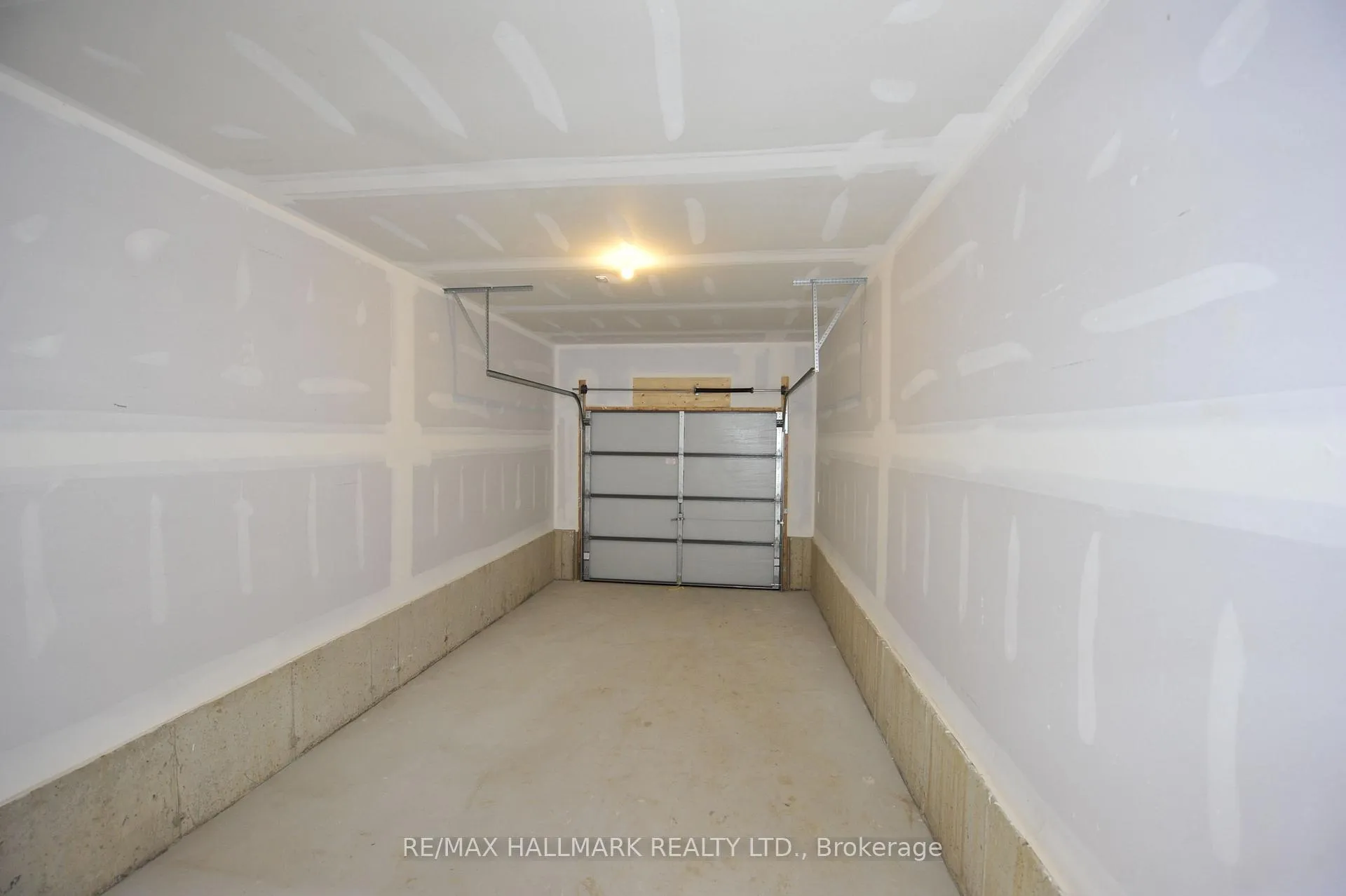 Photo 16 of 56 Turtle Island Road, Toronto, Englemount-Lawrence — HOMEH