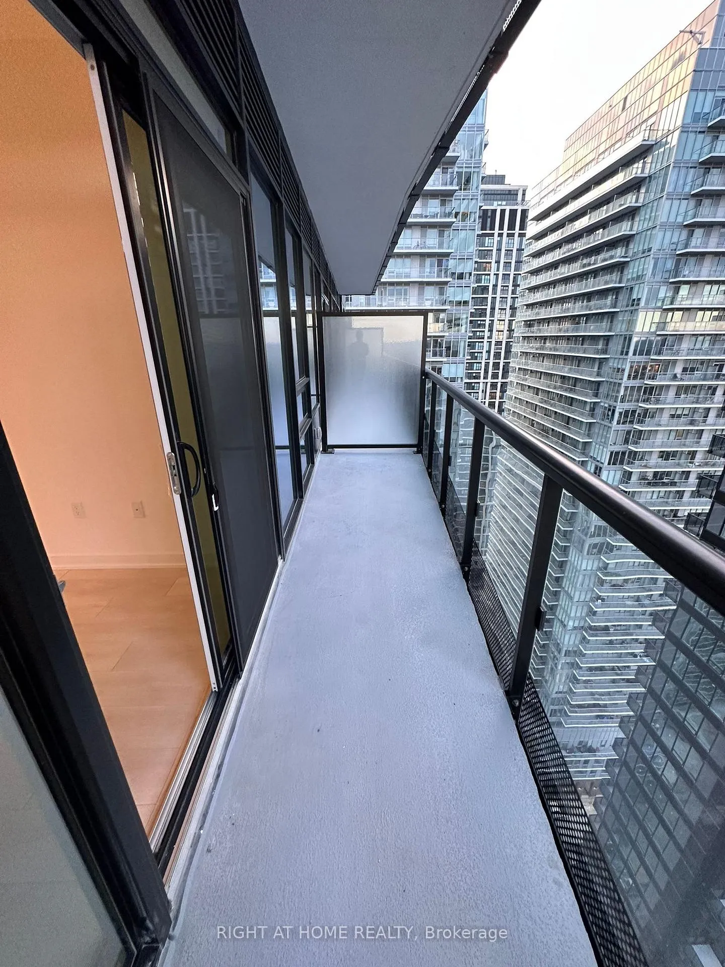 Photo 16 of Unit 2908, 127 Broadway Avenue, Toronto, Mount Pleasant West — HOMEH