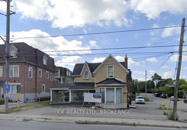Photo 4 of 2291 Major Mackenzie Dr, Vaughan, Maple — HOMEH
