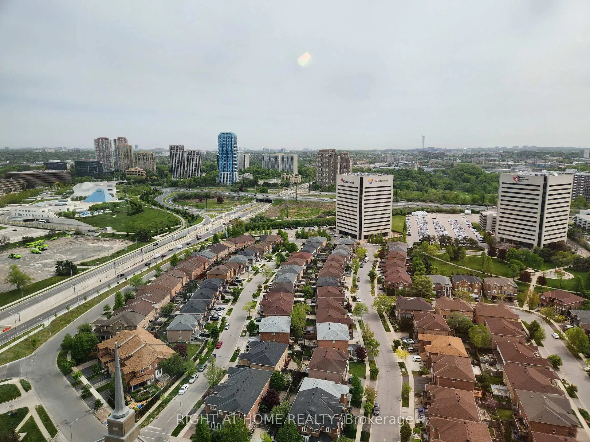 Photo 7 of Unit 2905, 2 Sonic Way, Toronto, Flemingdon Park — HOMEH