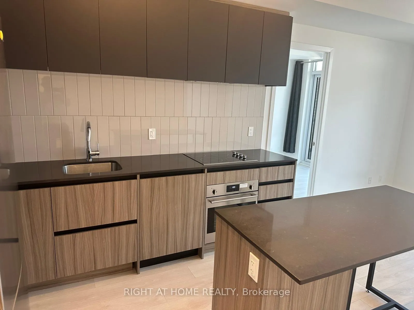Photo 4 of Unit 1301, 7950 Bathurst Street, Vaughan, Beverley Glen — HOMEH