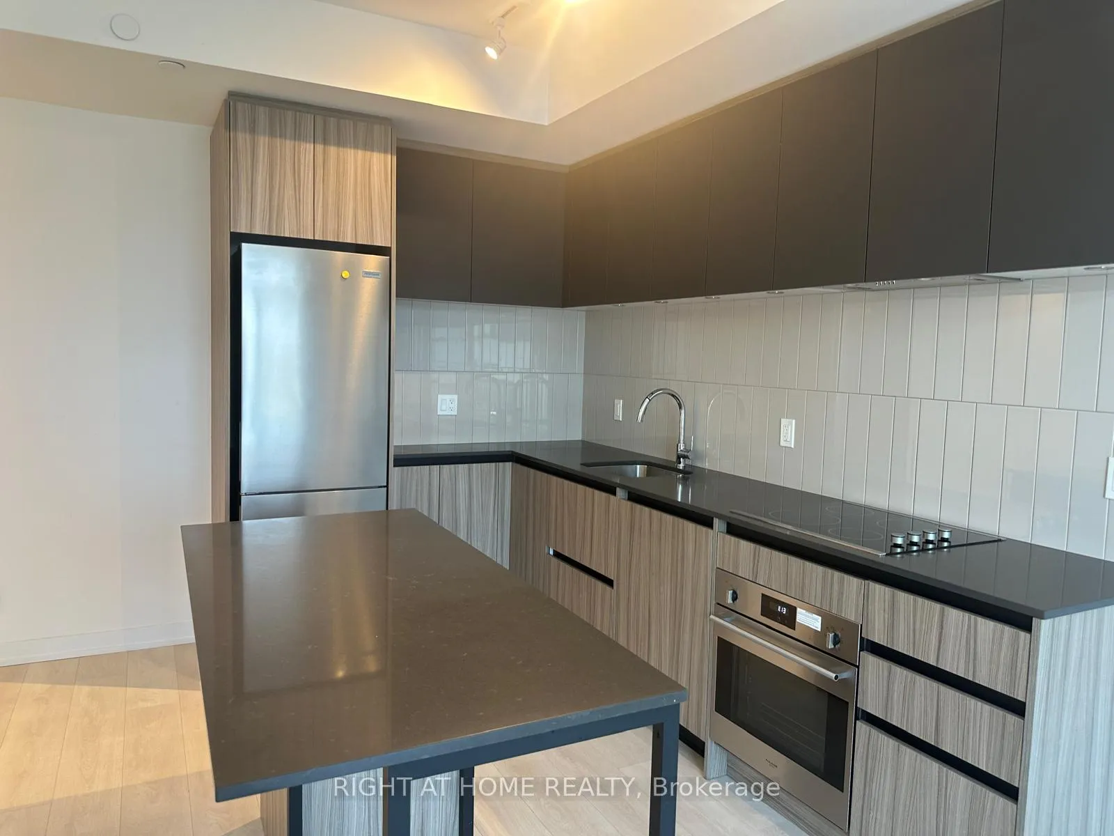 Photo 5 of Unit 1301, 7950 Bathurst Street, Vaughan, Beverley Glen — HOMEH