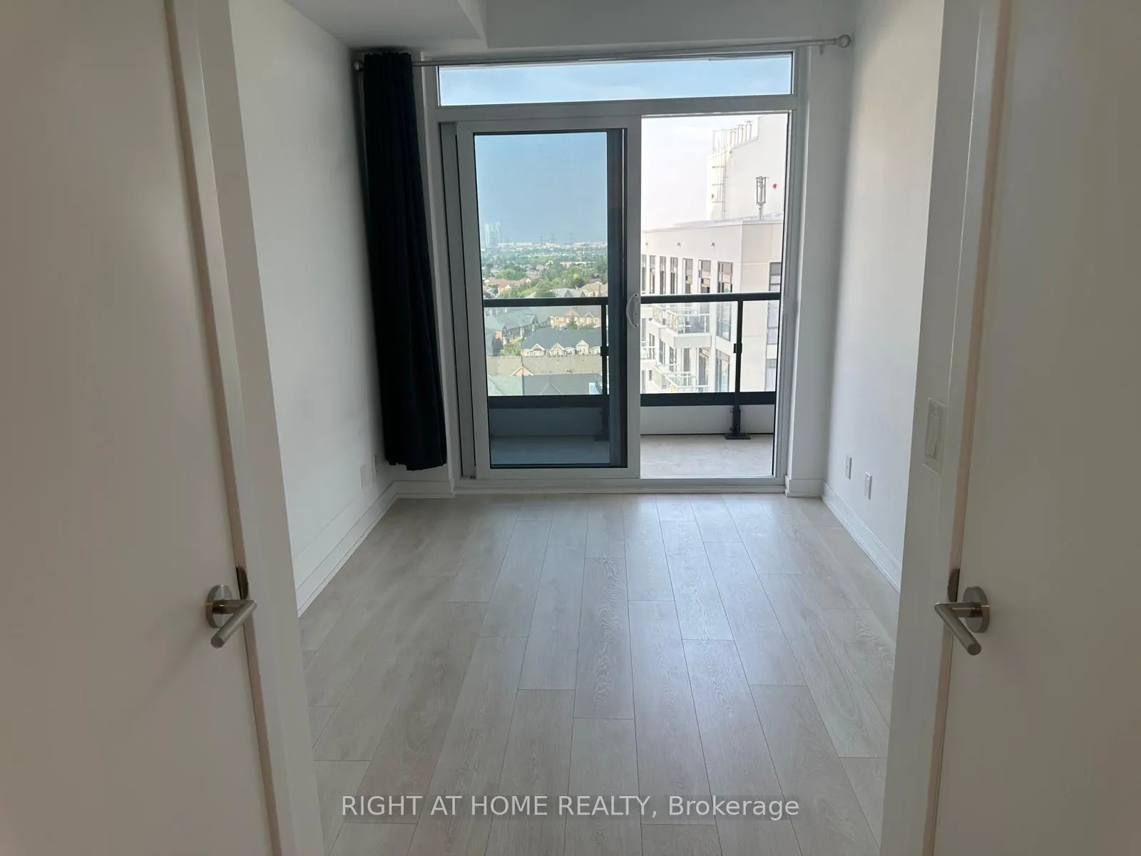 Photo 7 of Unit 1301, 7950 Bathurst Street, Vaughan, Beverley Glen — HOMEH