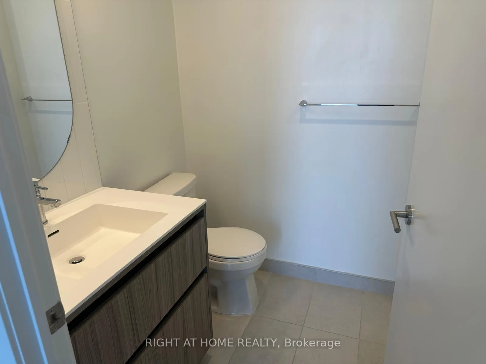 Photo 11 of Unit 1301, 7950 Bathurst Street, Vaughan, Beverley Glen — HOMEH