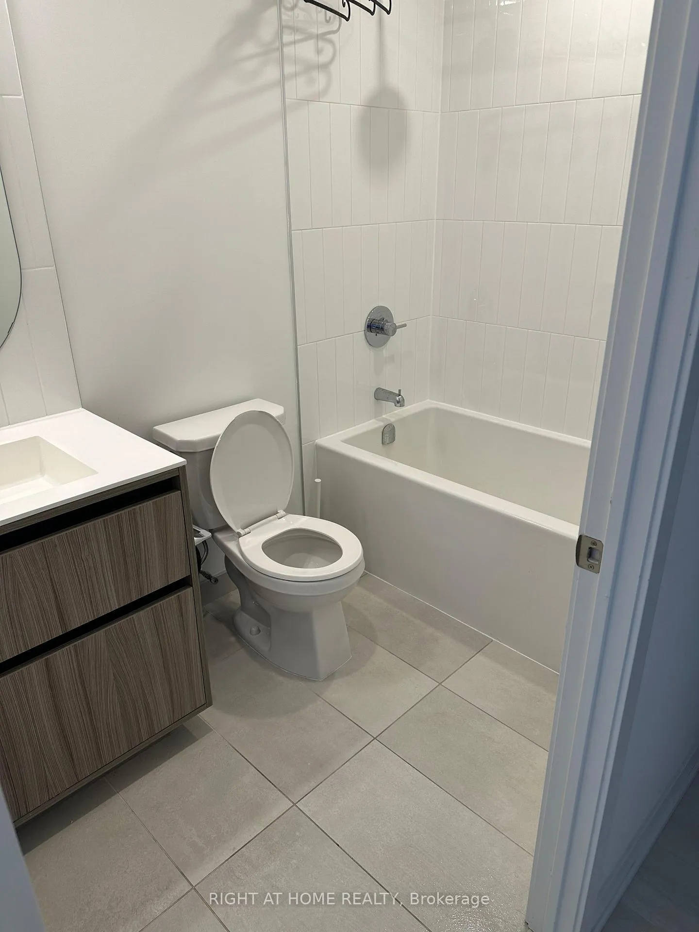 Photo 15 of Unit 1301, 7950 Bathurst Street, Vaughan, Beverley Glen — HOMEH