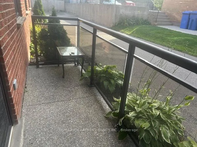 Photo 3 of Unit 107, 1212 Fennell Avenue E, Hamilton, Huntington — HOMEH