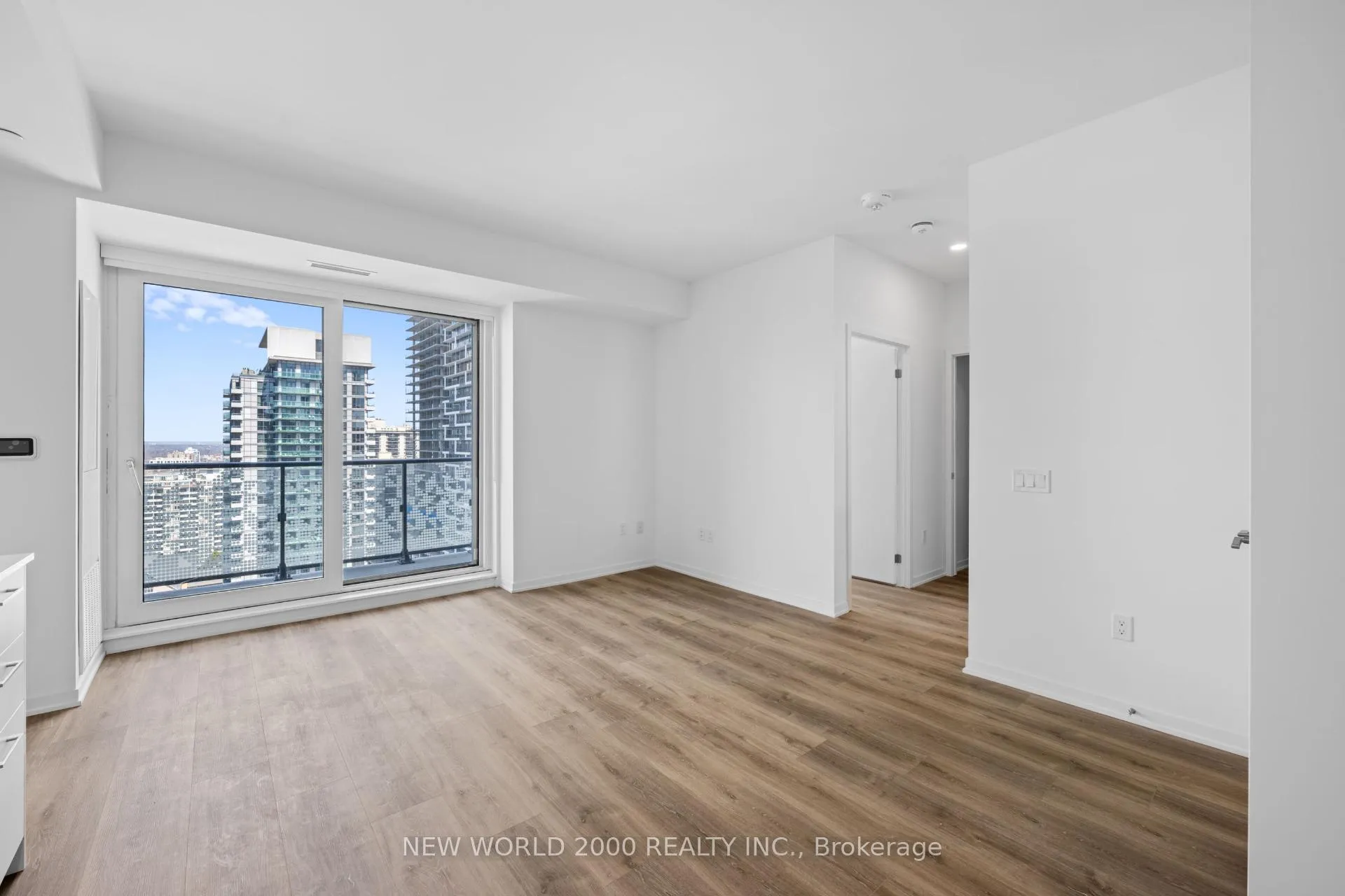 Photo 7 of Unit 3413, 101 Roehampton Avenue, Toronto, Mount Pleasant West — HOMEH