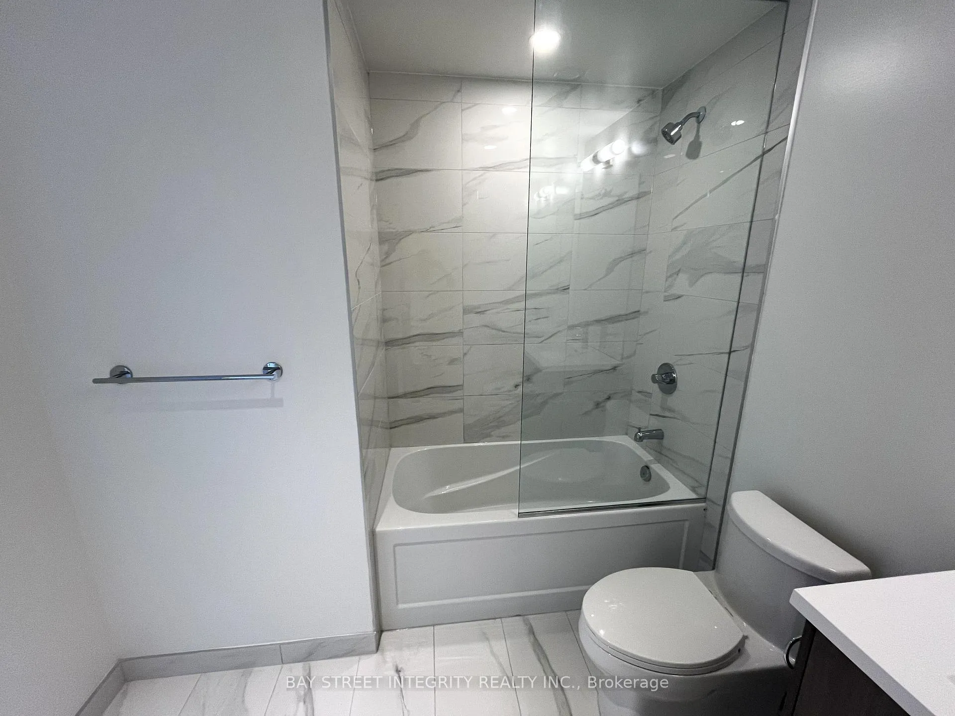 Photo 12 of Unit 3811, 28 Interchange Way, Vaughan, Vaughan Corporate Centre — HOMEH