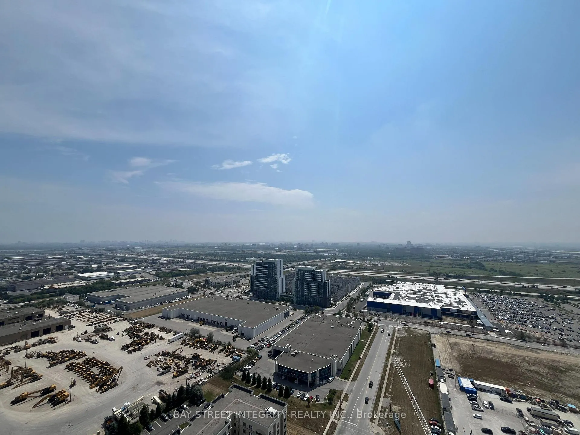 Photo 14 of Unit 3811, 28 Interchange Way, Vaughan, Vaughan Corporate Centre — HOMEH