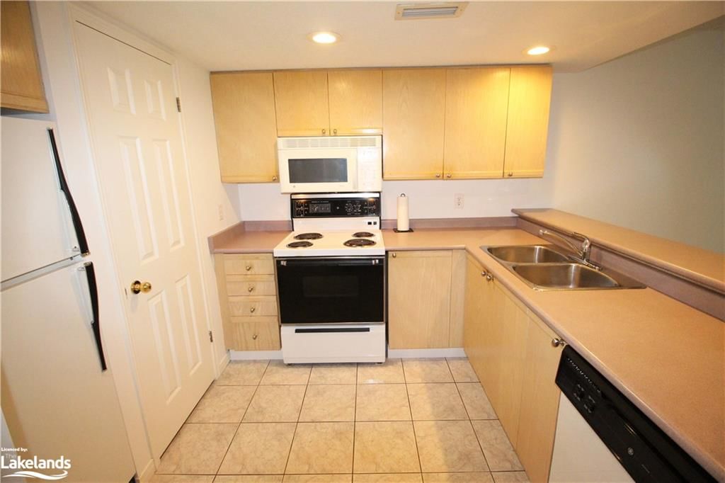 Photo 8 of Unit 153, 53 Trott Boulevard, Collingwood — HOMEH