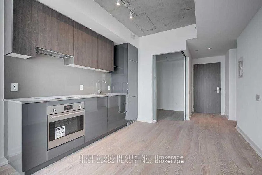 Photo 3 of Unit 4111, 161 Roehampton Avenue, Toronto, Mount Pleasant West — HOMEH