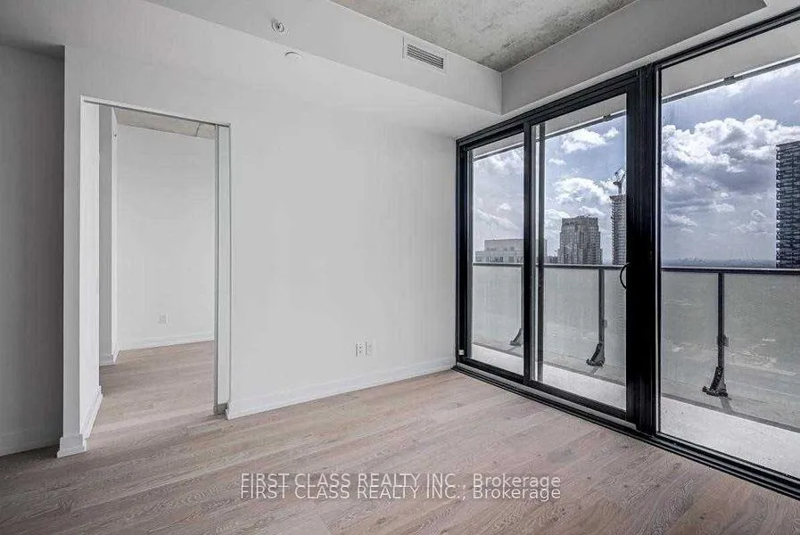 Photo 6 of Unit 4111, 161 Roehampton Avenue, Toronto, Mount Pleasant West — HOMEH