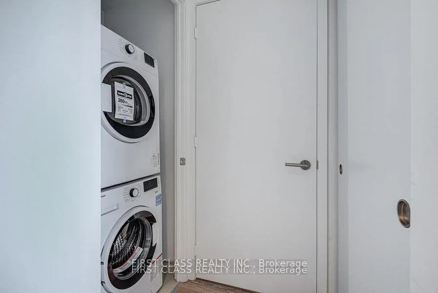 Photo 11 of Unit 4111, 161 Roehampton Avenue, Toronto, Mount Pleasant West — HOMEH