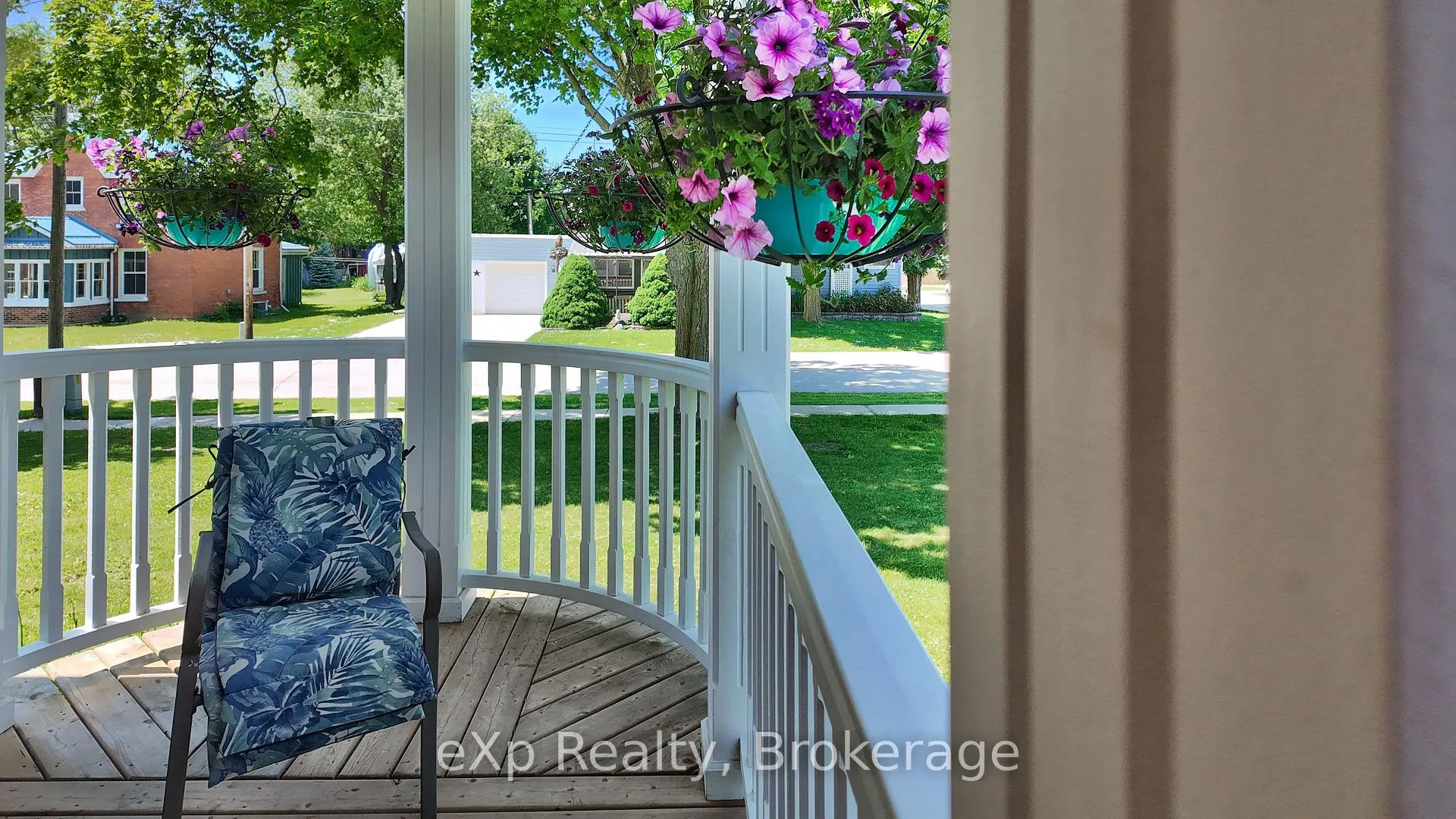 Photo 25 of 21 William Street N, Minto — HOMEH