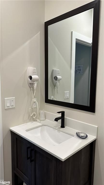 Photo 6 of Unit 3, 18 Boucher St West, Meaford — HOMEH