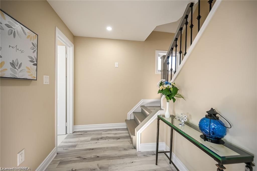 Photo 5 of Unit main, 1210 Dunsmure Road, Hamilton, McQuesten — HOMEH