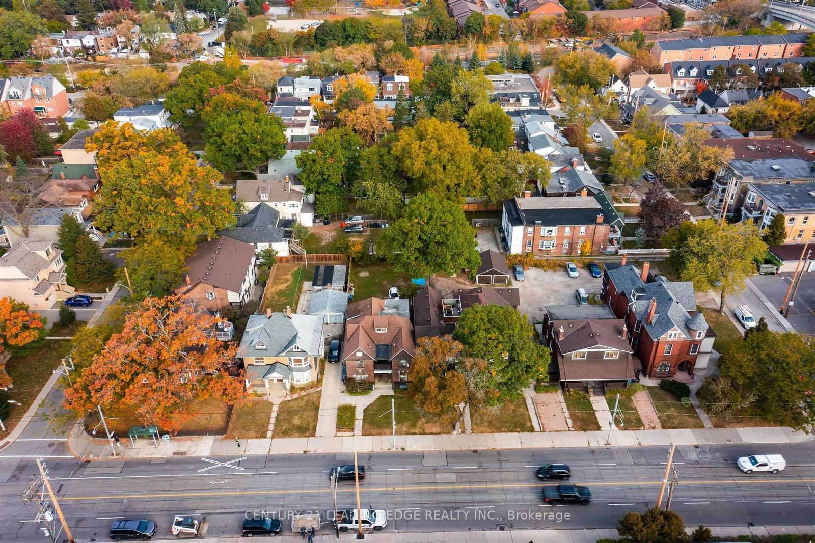 Photo 2 of 2172 Gerrard St E, Toronto, East End-Danforth — HOMEH
