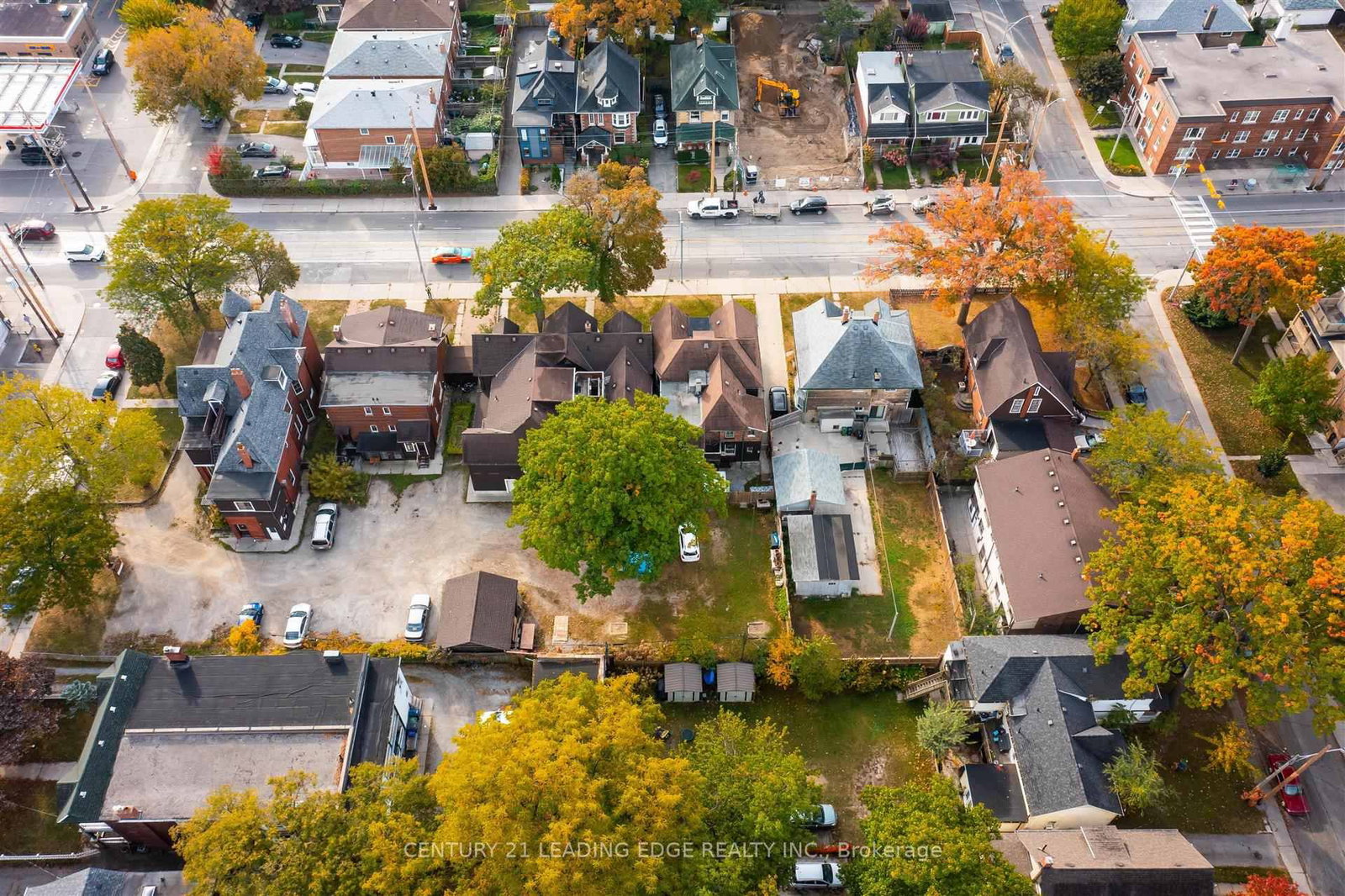 Photo 5 of 2172 Gerrard St E, Toronto, East End-Danforth — HOMEH