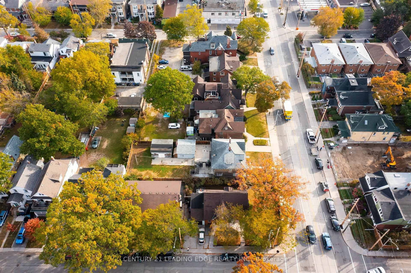 Photo 6 of 2172 Gerrard St E, Toronto, East End-Danforth — HOMEH