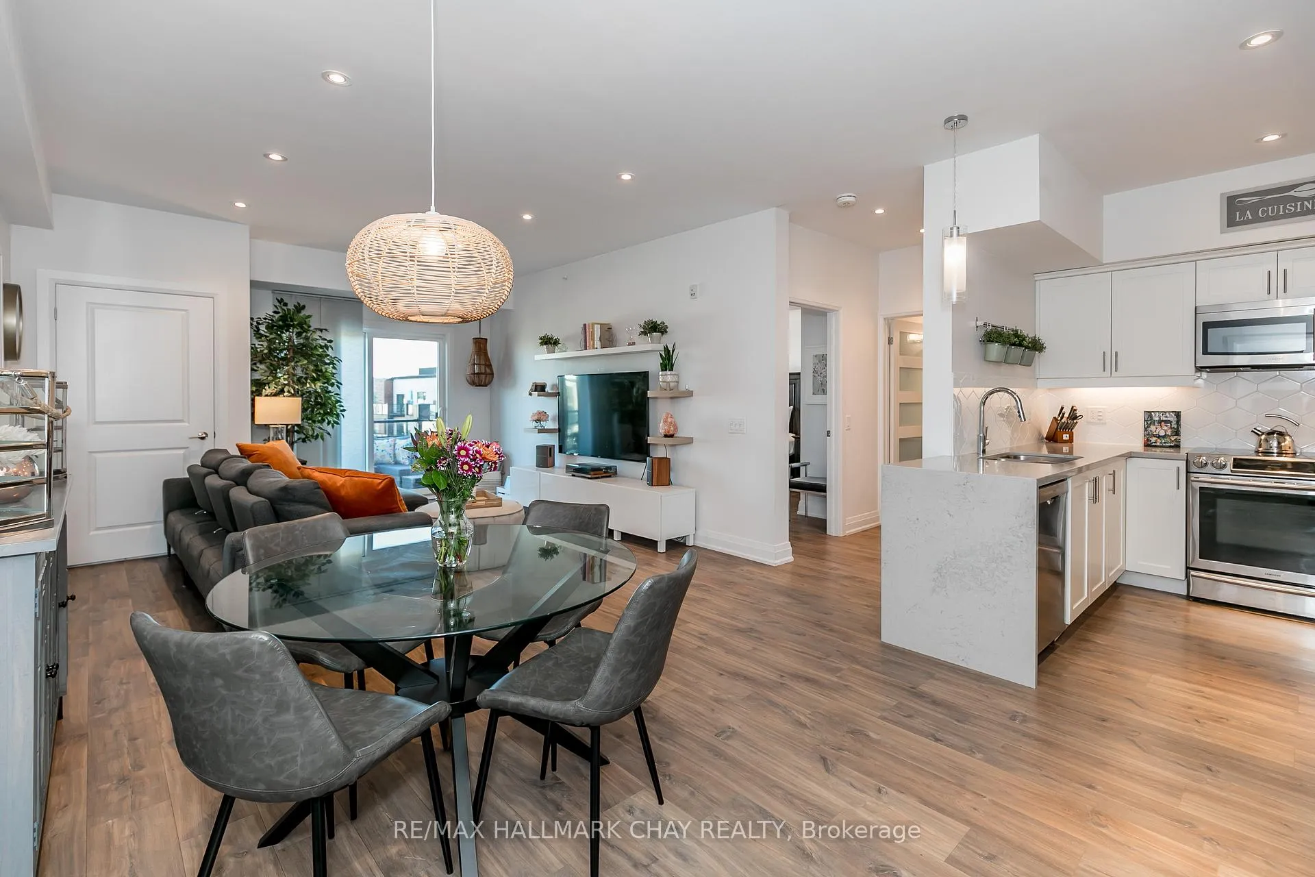 Photo 4 of Unit 607, 304 Essa Road, Barrie, Ardagh — HOMEH