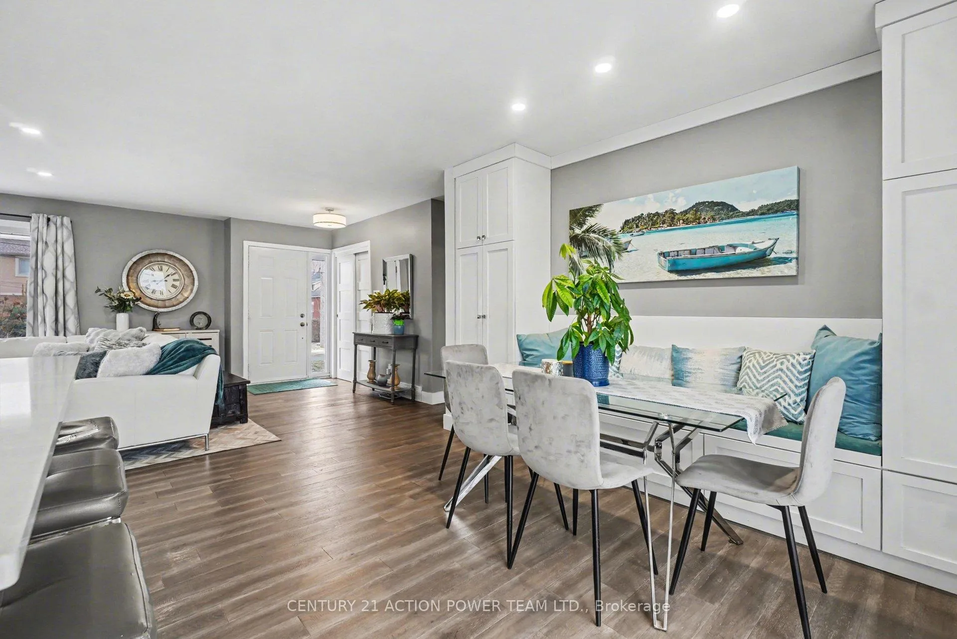Photo 8 of Unit A, 1149 Parisien Street, Ottawa, Cyrville Rd./Industrial Park — HOMEH