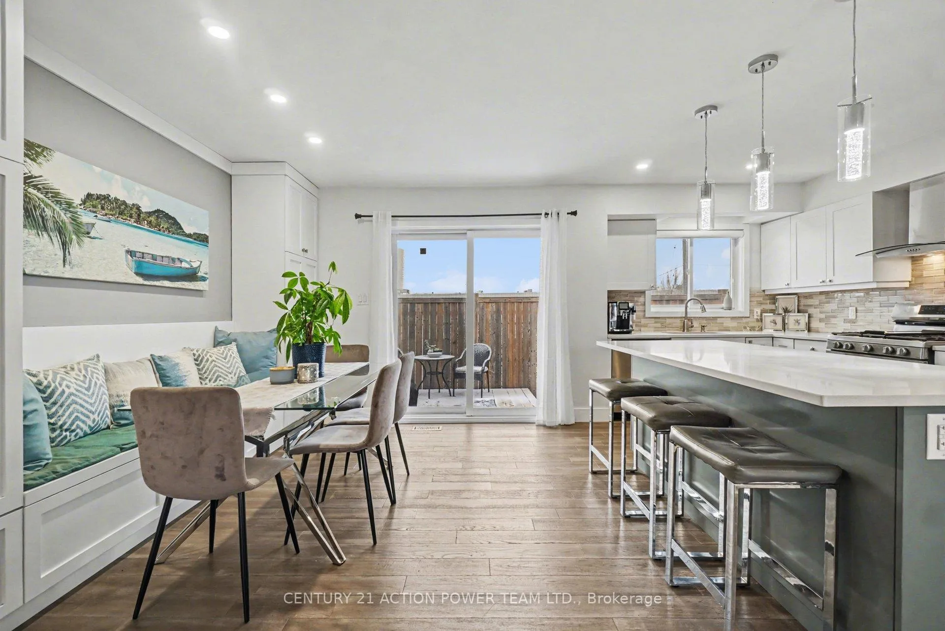 Photo 11 of Unit A, 1149 Parisien Street, Ottawa, Cyrville Rd./Industrial Park — HOMEH