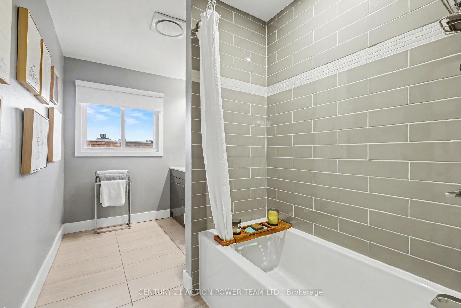 Photo 23 of Unit A, 1149 Parisien Street, Ottawa, Cyrville Rd./Industrial Park — HOMEH